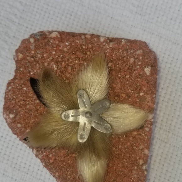 Vintage 40's Fur brooch - Picture 2 of 6